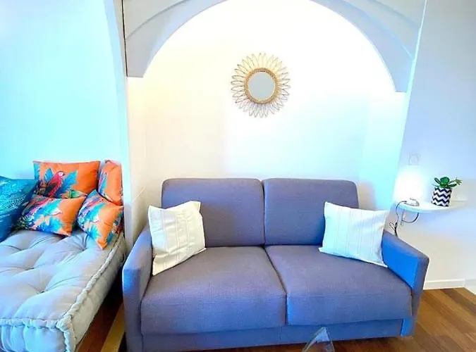 Le Rocamare -superb-atypical Sea View-a.c-wifi شقة نيس