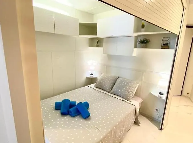 Le Rocamare -superb-atypical Sea View-a.c-wifi *