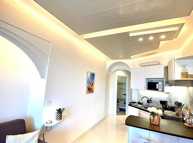 Le Rocamare -superb-atypical Sea View-a.c-wifi * نيس