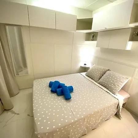 Le Rocamare -superb-atypical Sea View-a.c-wifi ניס