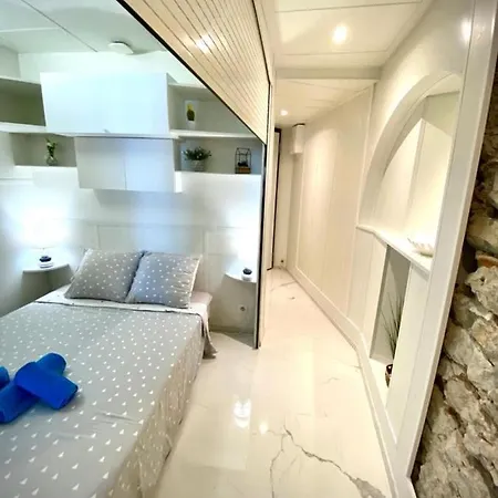 Le Rocamare -superb-atypical Sea View-a.c-wifi * ניס