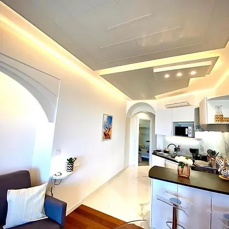 Le Rocamare -superb-atypical Sea View-a.c-wifi * ניס